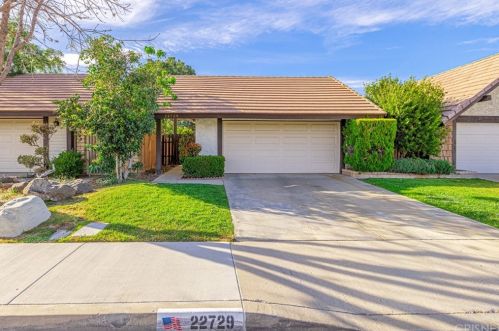 22729 Garzota Dr, Santa Clarita, CA 91354-2311