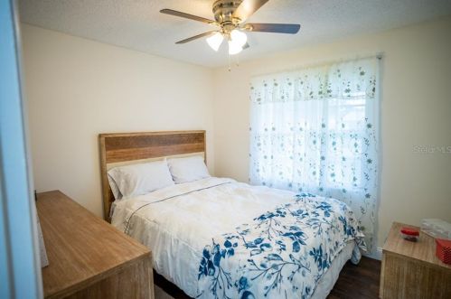 4287 Cynthia St, Orlando FL 32811-4228 exterior