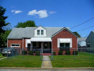 4610 County St, Portsmouth, VA 23707-2210