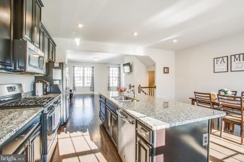 100 Rising Sun Rd, Fredericksburg VA  22405-9424 exterior