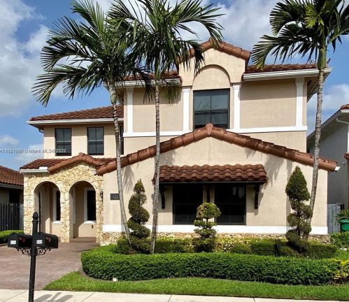 948 104th Ave, Miami FL  33172-4097 exterior