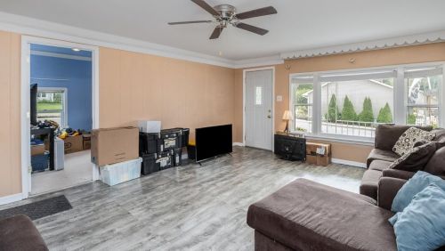 352 Park Ave, Valpo IN  46383-4645 exterior