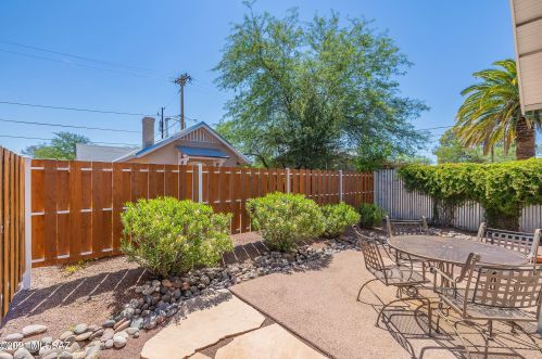 1042 3 Ave, Tucson AZ  85705-7472 exterior