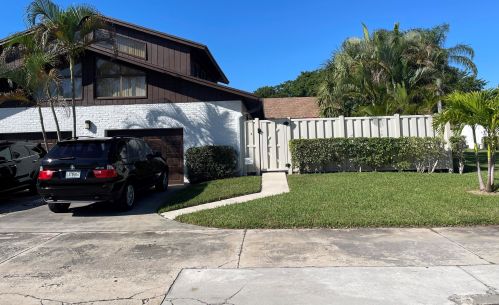 9767 Boca Gardens Pkwy, Boca Raton, FL 33496-4226