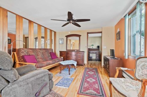 106 Ditmars St, Bronx, NY 10464-1335