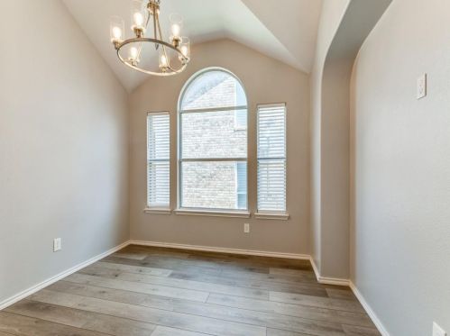 5720 Barrier Reef Dr, Fort Worth, TX 76179-7548