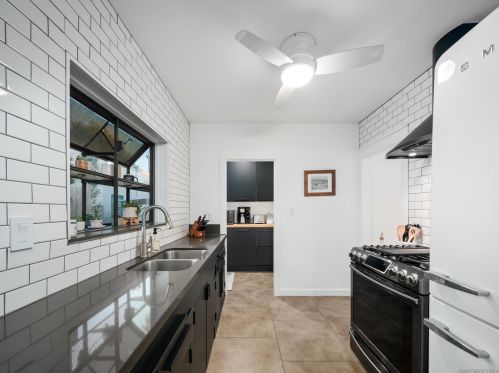 4762 Mountain View Dr, San Diego CA  92116-2250 exterior