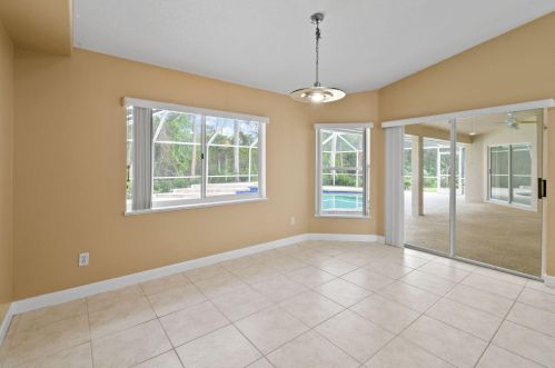 1698 Mockingbird Dr, Fort Pierce FL  34986-2045 exterior