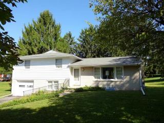 2909 Bradley Ave, Yoe, PA 17313-9407
