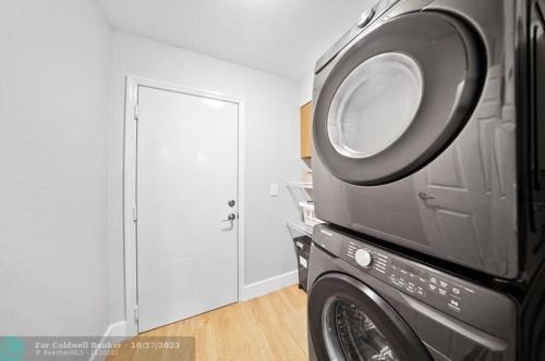 1277 144th Ter, Hollywood FL  33028-2925 exterior