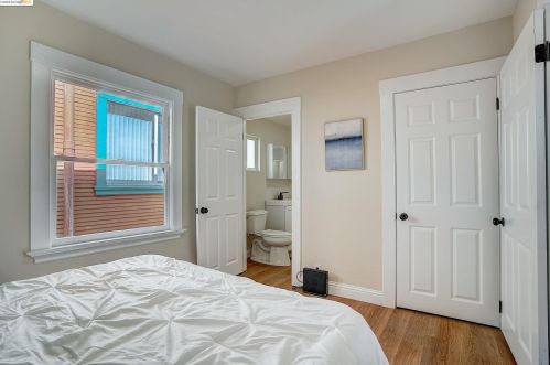 4732 Congress Ave, Oakland CA 94601-5406 exterior