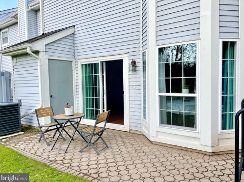 15 Trumbull Ct, Princeton NJ  08540-7060 exterior