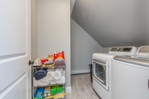 875 Valley Rd, Washington NH  03280-3122 exterior