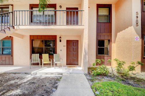 5985 Forest Hill Blvd, West Palm Beach, FL 33415-5512
