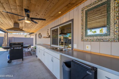 4530 Villa Theresa Dr, Glendale AZ  85308-1522 exterior