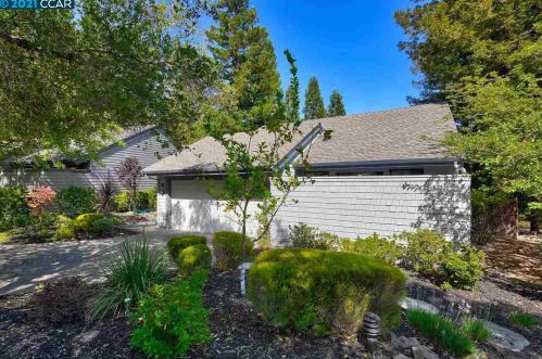 429 Ridge Gate Rd, Orinda, CA 94563-2723