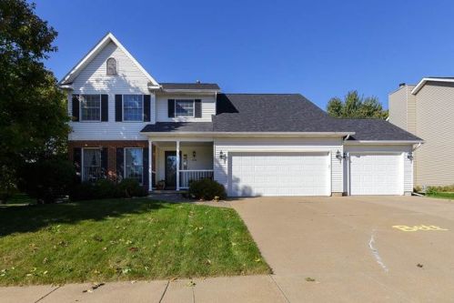4938 Dove Ct, Panarama Park, IA 52722-7512