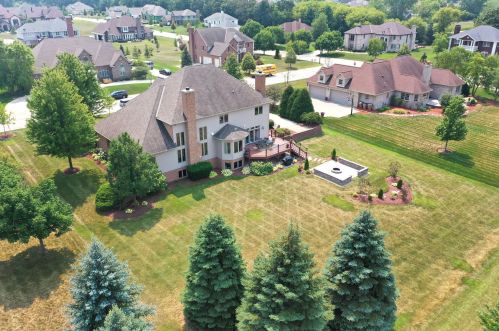 4280 95th St, Kenosha, WI 53158-3713