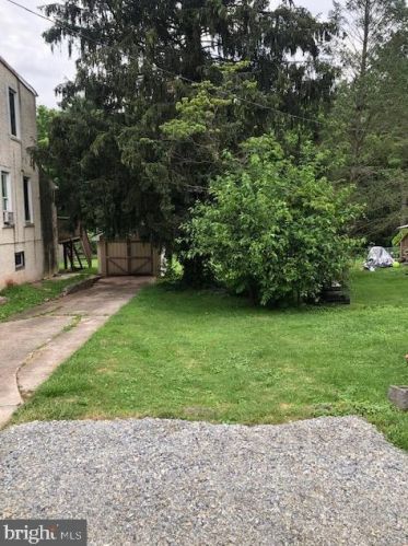 37 Montgomery Ave, Norristown, PA 19403-3237