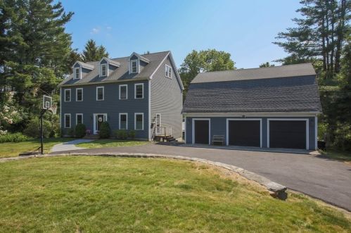 62 Bridge St, Medfield, MA 02052-1568