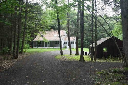 6 Deer Run Cir, Kingston, NH 03848-3031