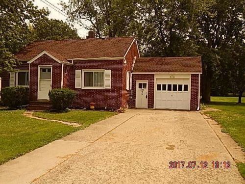 96 Howard St, Fredonia NY  14063-2102 exterior