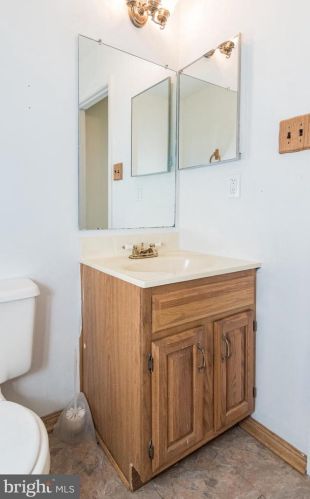 9 Cedar Creek Ct, Bear DE  19701-1001 exterior