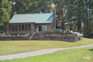 101 Ovilla Ln, Lawrenceburg, TN 38464-5626
