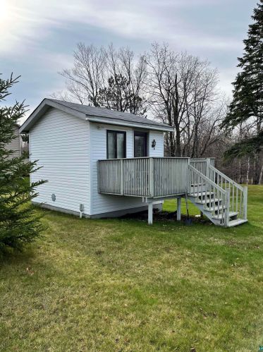 3613 Haines Rd, Duluth MN 55811-3733 exterior