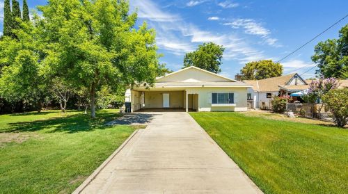 2733 Stanislaus St, Riverbank CA  95367-2238 exterior