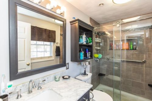 33 Hopkins Ave, Providence RI 02919-1505 exterior