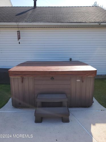 762 Adelphia Rd, East Freehold NJ 07728-8823 exterior