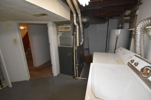 2074 Galbraith Rd, Cincinnati OH  45215-5634 exterior