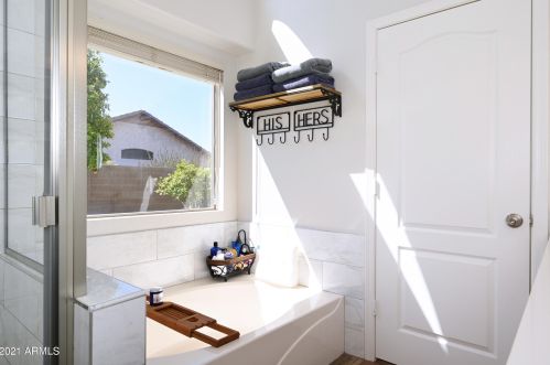 6409 Wahalla Ln, Glendale AZ 85308-5579 exterior