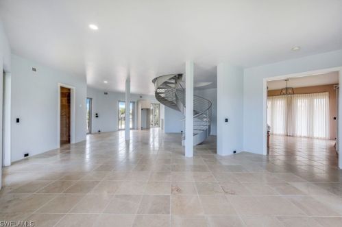 4150 Dingman Dr, Sanibel FL 33957-5107 exterior