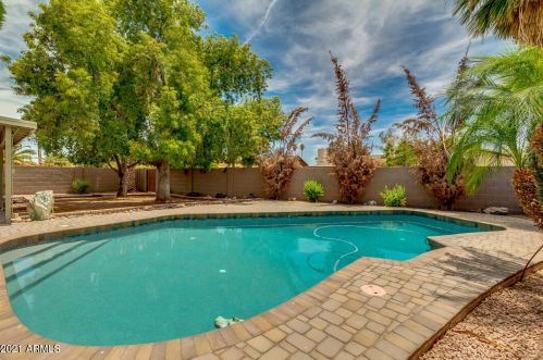 1215 Marlboro Dr, Chandler, AZ 85224-1831