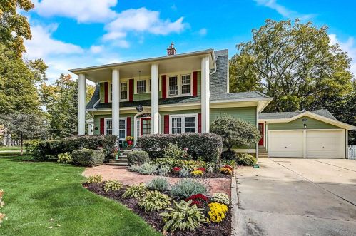 435 Maxwell St, Lake Geneva, WI 53147-1720