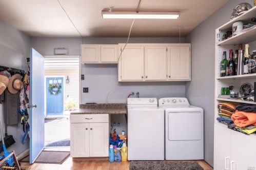 1614 Yardley St, Santa Rosa CA  95403-2393 exterior