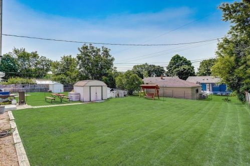 8227 Eggert Pl, Milwaukee, WI 53218-3651
