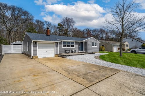 1224 Pensacola Rd, Lacey, NJ 08731-5303