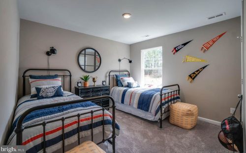 137 Winifred Dr, Hanover PA  17331 exterior