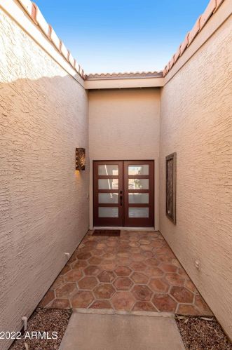 10009 Michigan Ave, Chandler, AZ 85248-6834