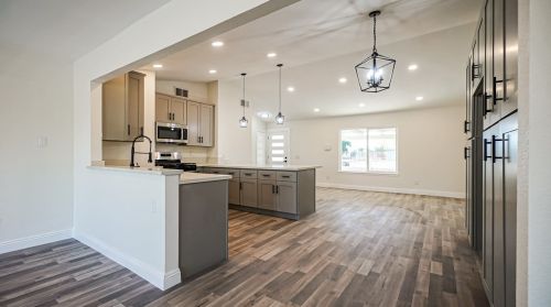 11501 Low Chaparral Dr, Victorville CA  92392-9566 exterior