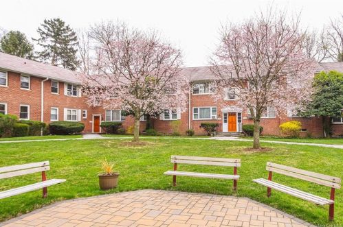 121 Broadway, White Plains NY  10603-3638 exterior