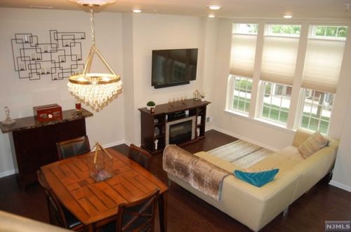 13 Iris Ln, Outwater, NJ 07026-3560