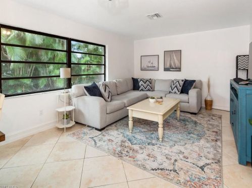 46 Thorncrest Ln, Naples FL  34113-8335 exterior