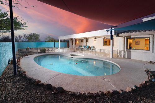 2121 El Moraga Dr, Tucson, AZ 85745-9622