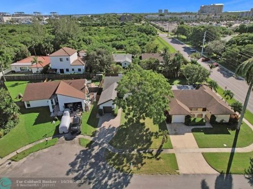 212 2nd Ct, Dania Beach FL  33004-4813 exterior