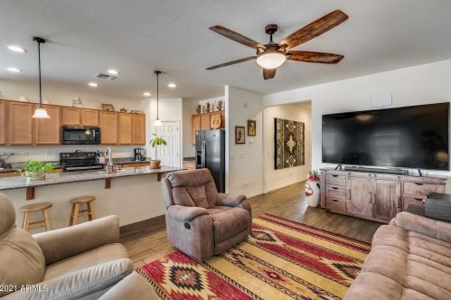 18676 Yucatan Dr, Sun City, AZ 85388