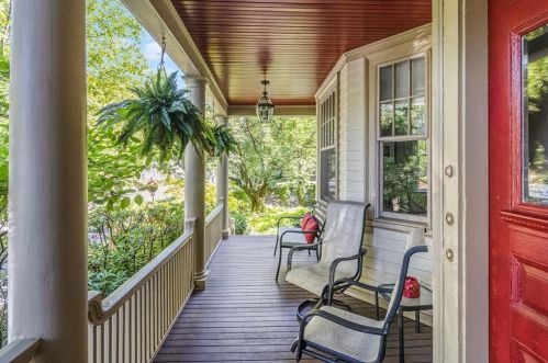 220 Morris Ave, Providence RI  02906-2407 exterior